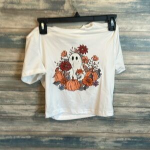 Halloween tee with pumpkins flowers and ghost